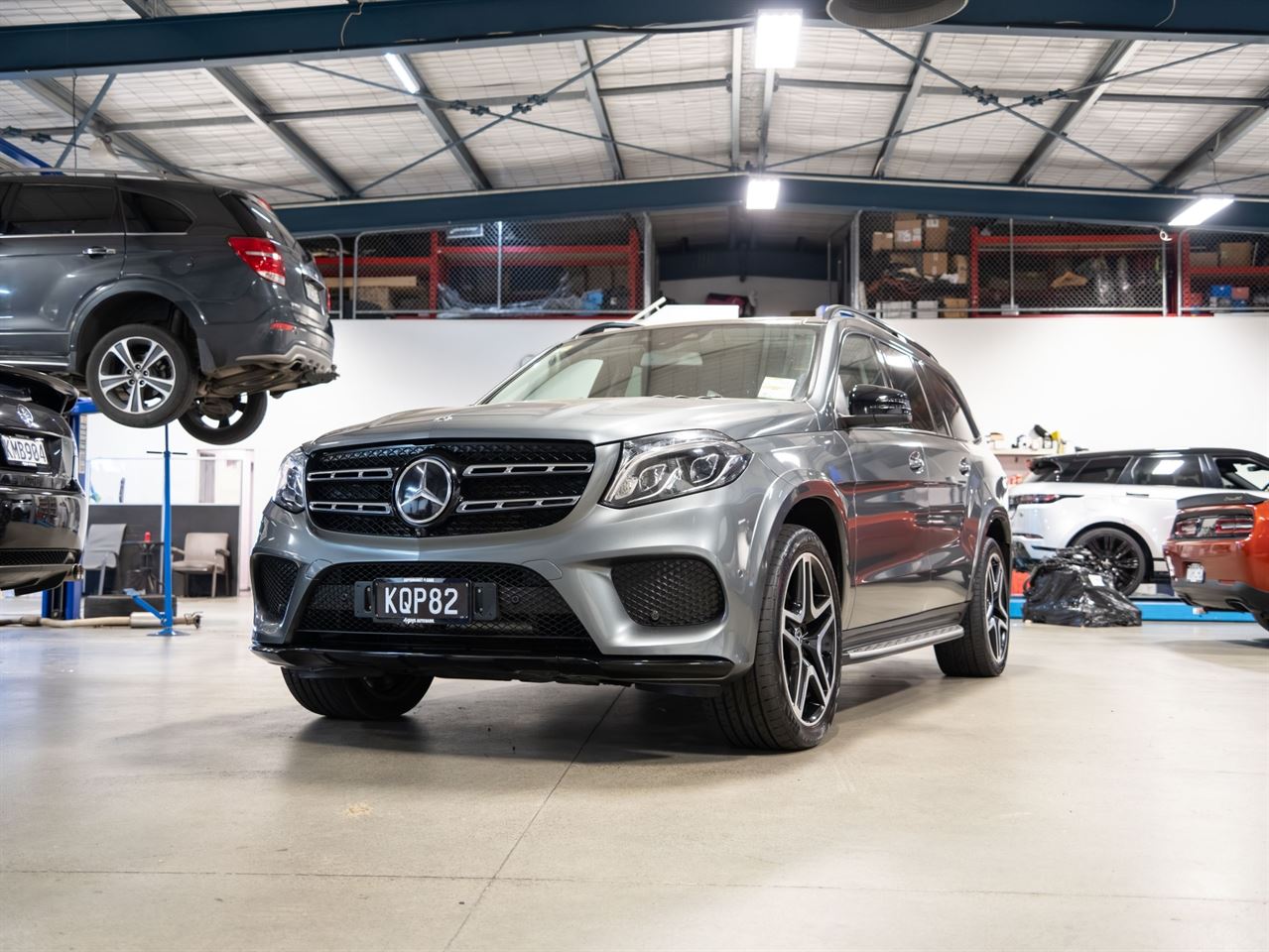 Vehicle image 5