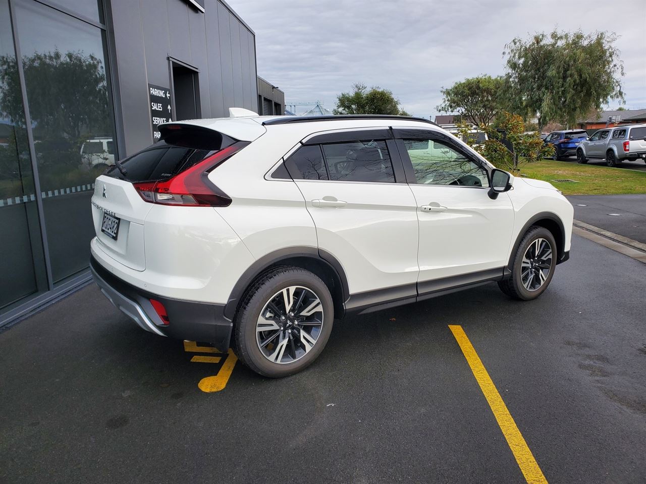 Vehicle image 3
