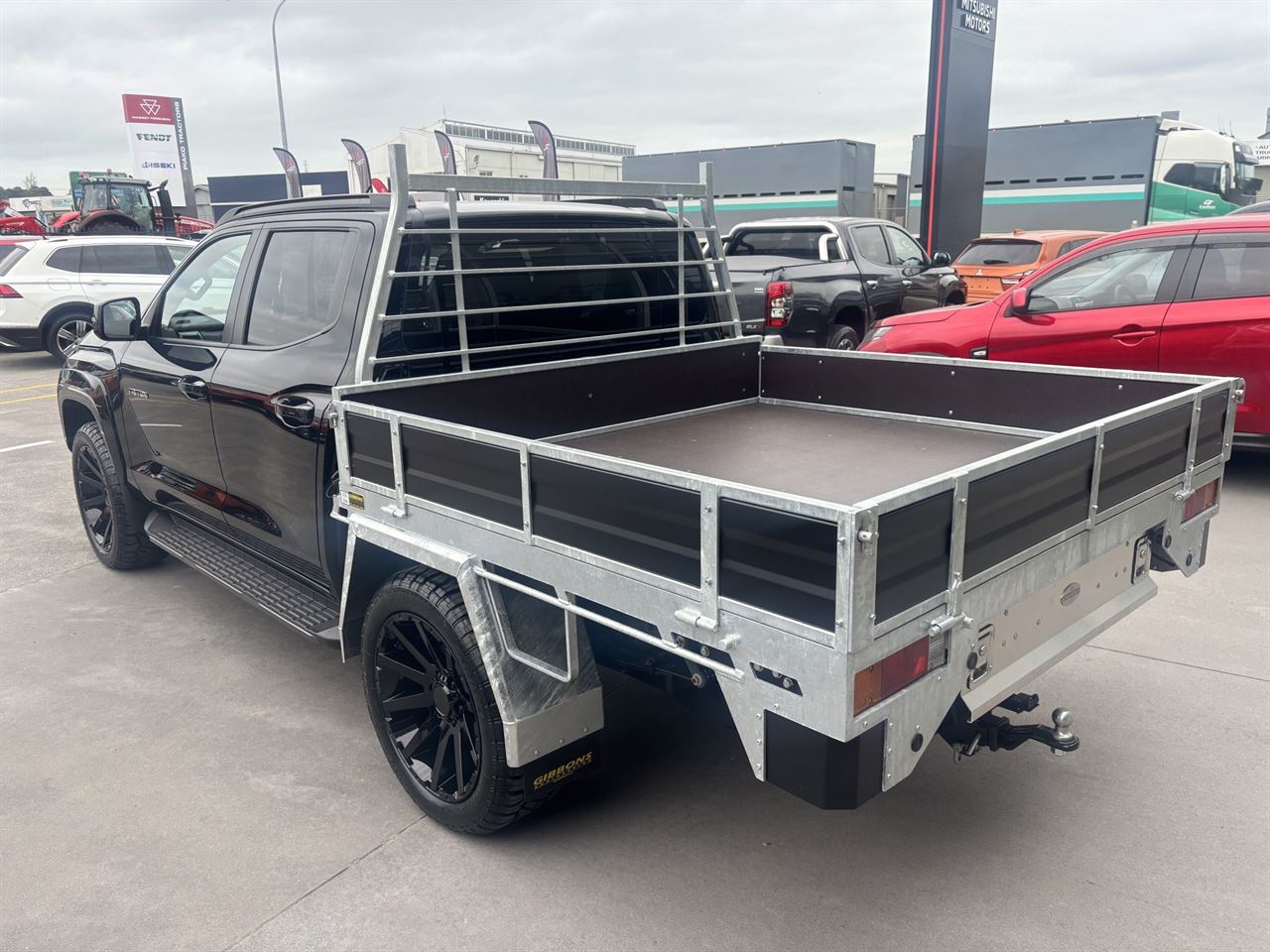 Vehicle image 5