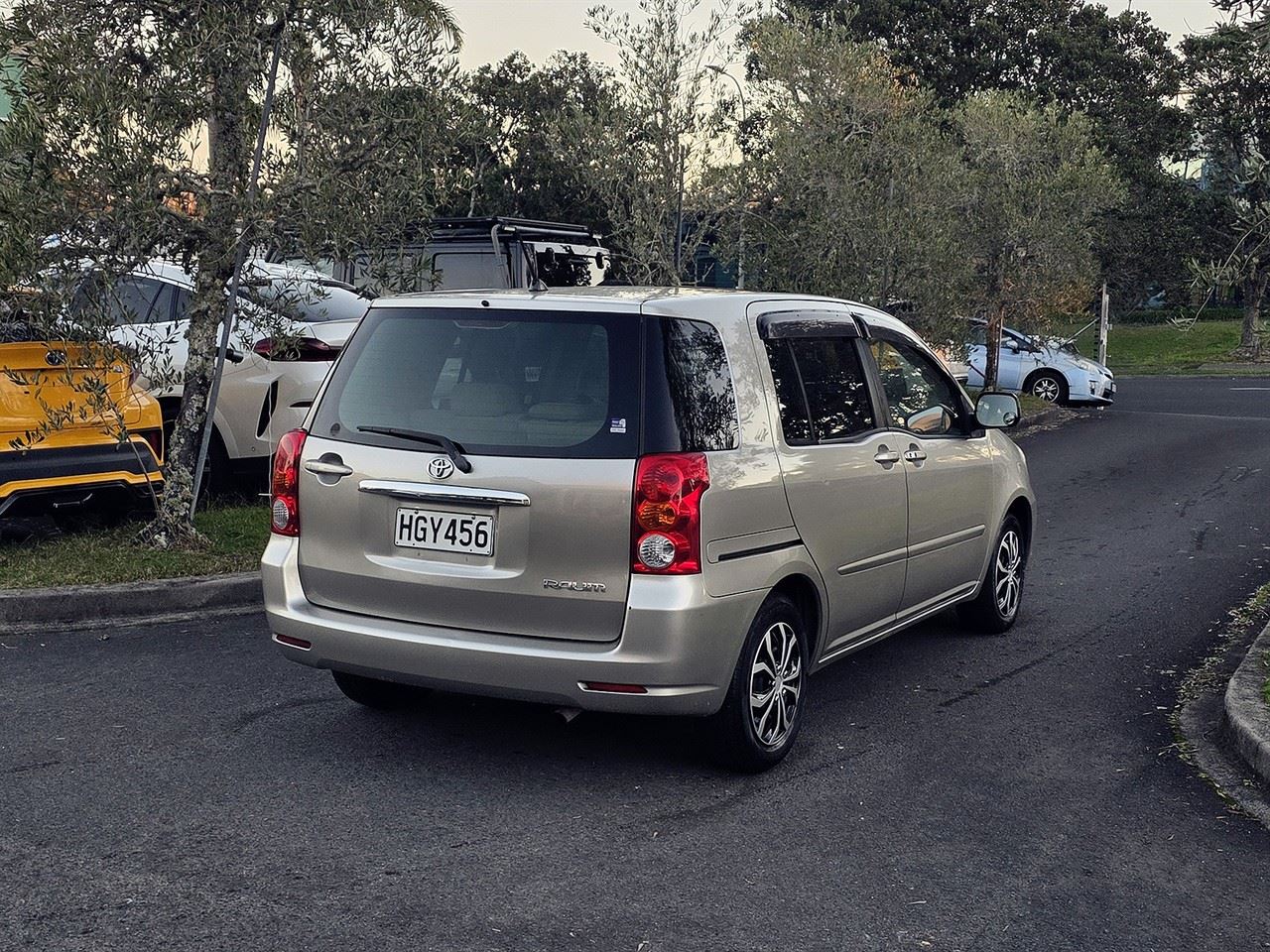 Vehicle image 3