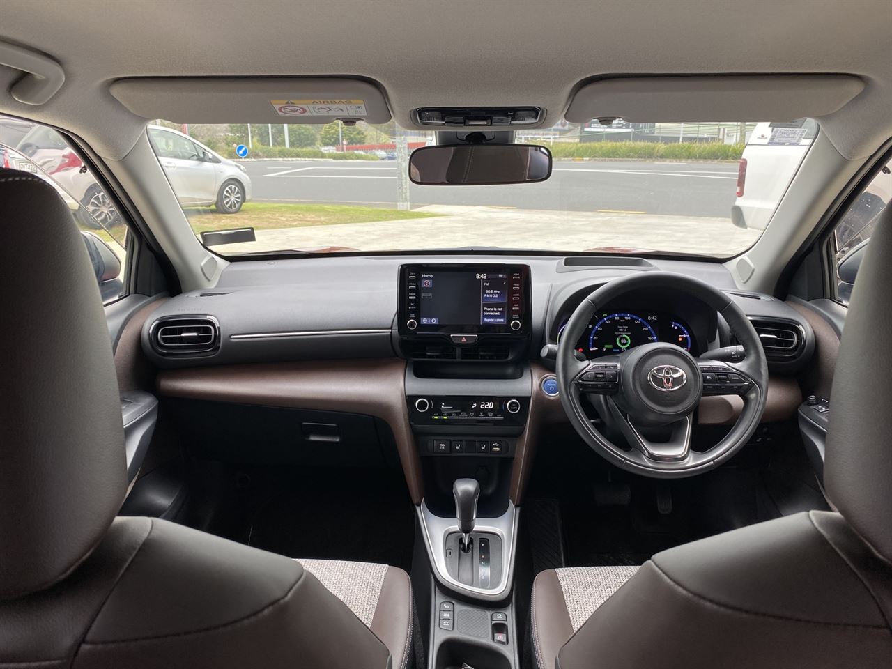 Vehicle image 4