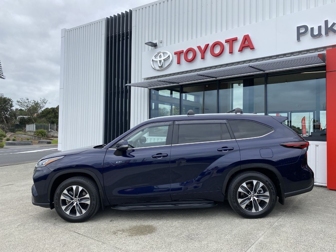 Vehicle image 2