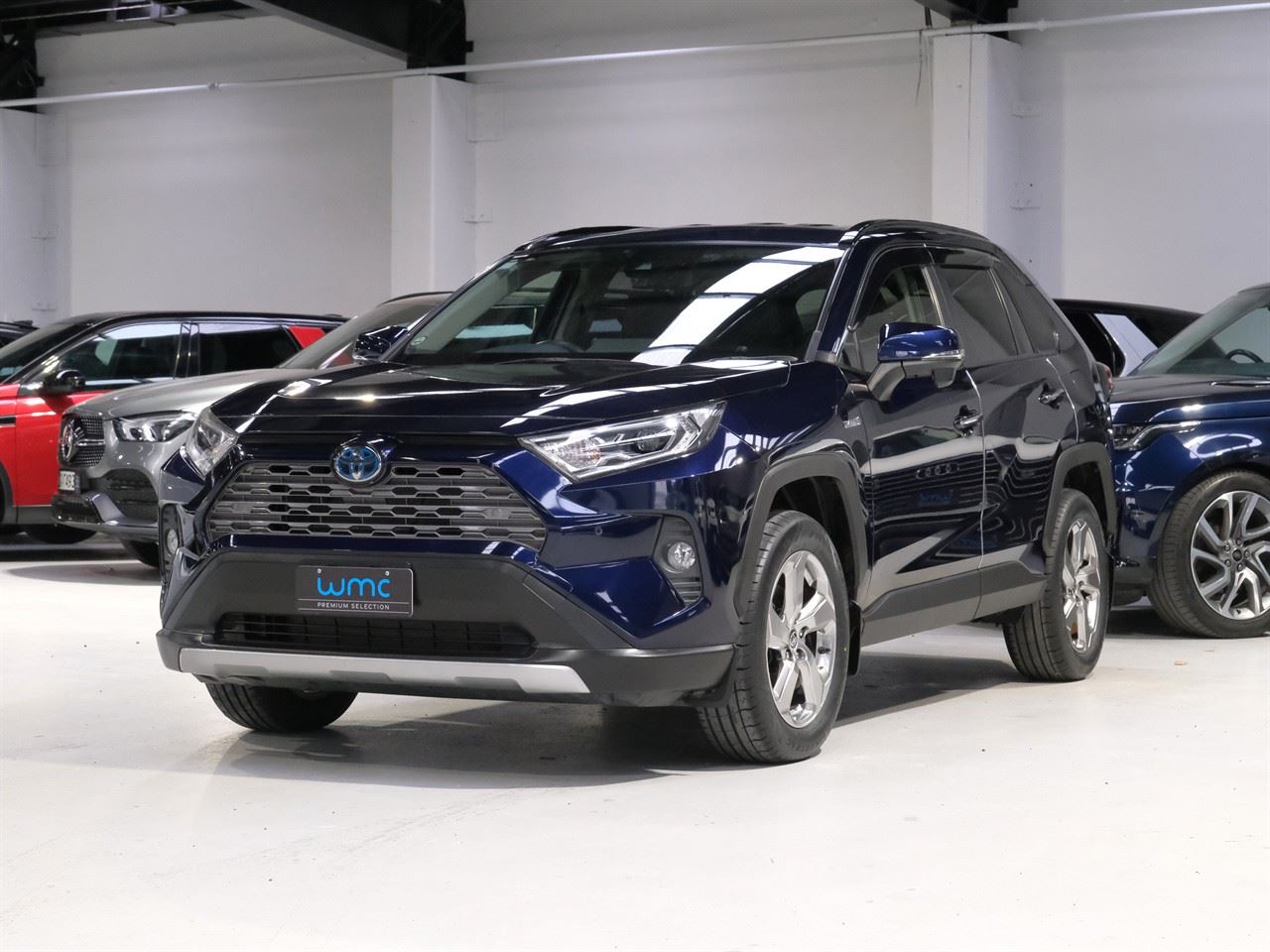 Vehicle image 4