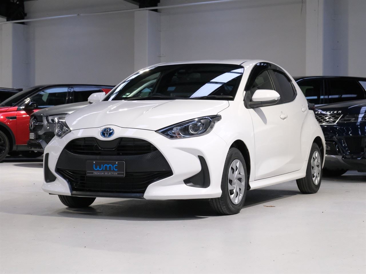 Vehicle image 4