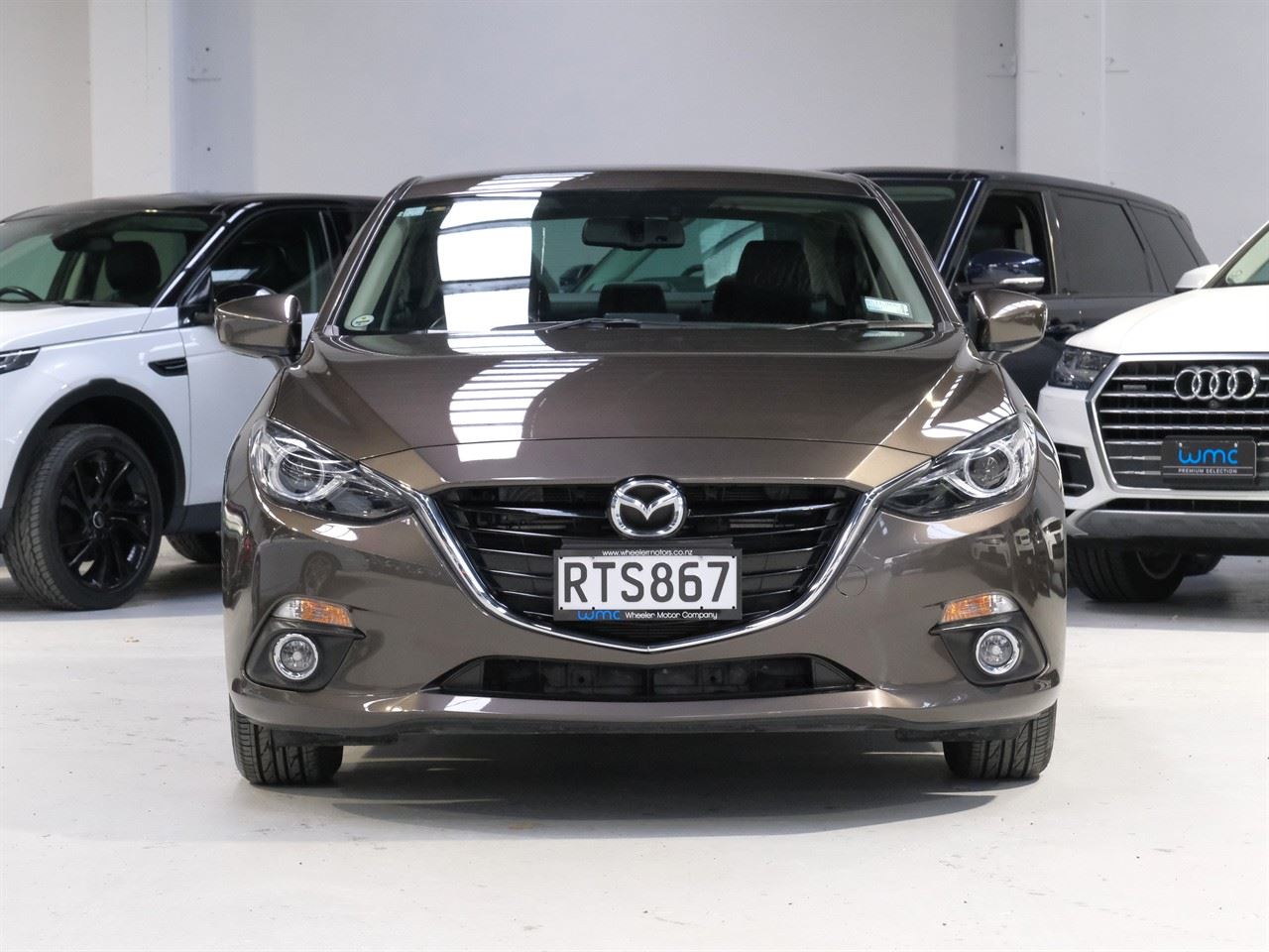 Vehicle image 3