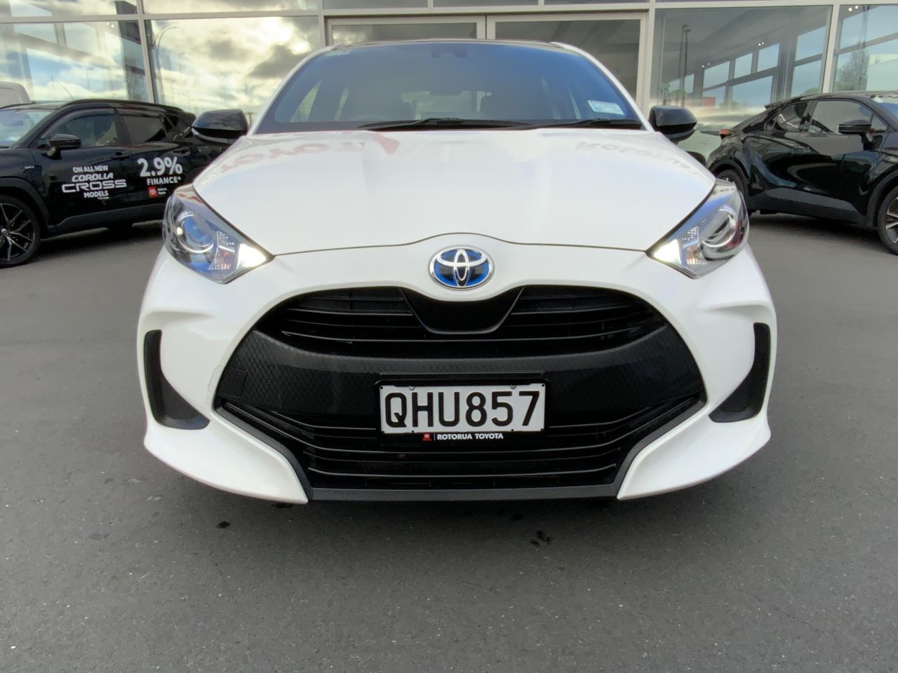 Vehicle image 3