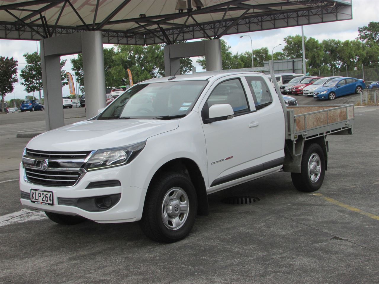 Vehicle image 3