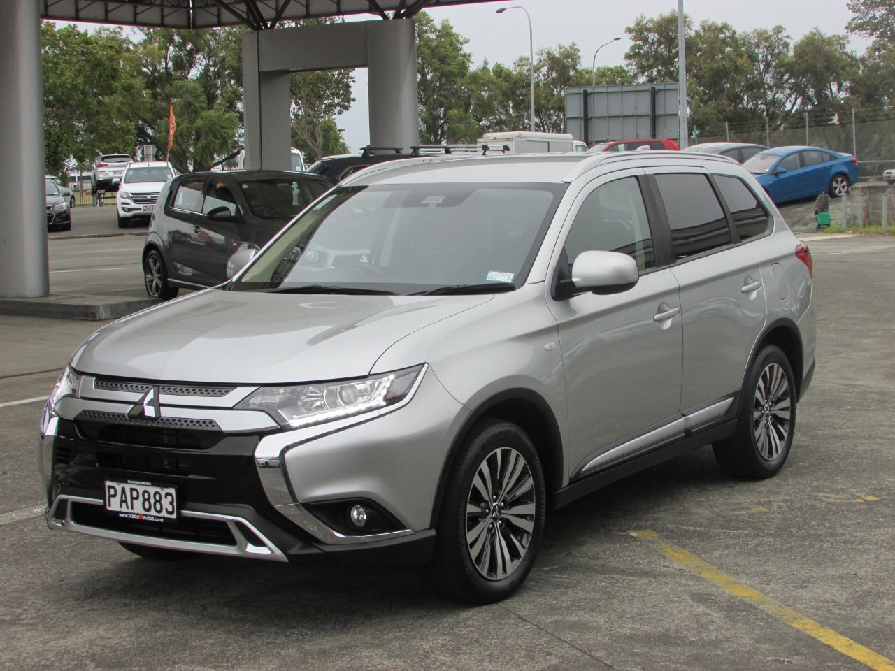 Vehicle image 3