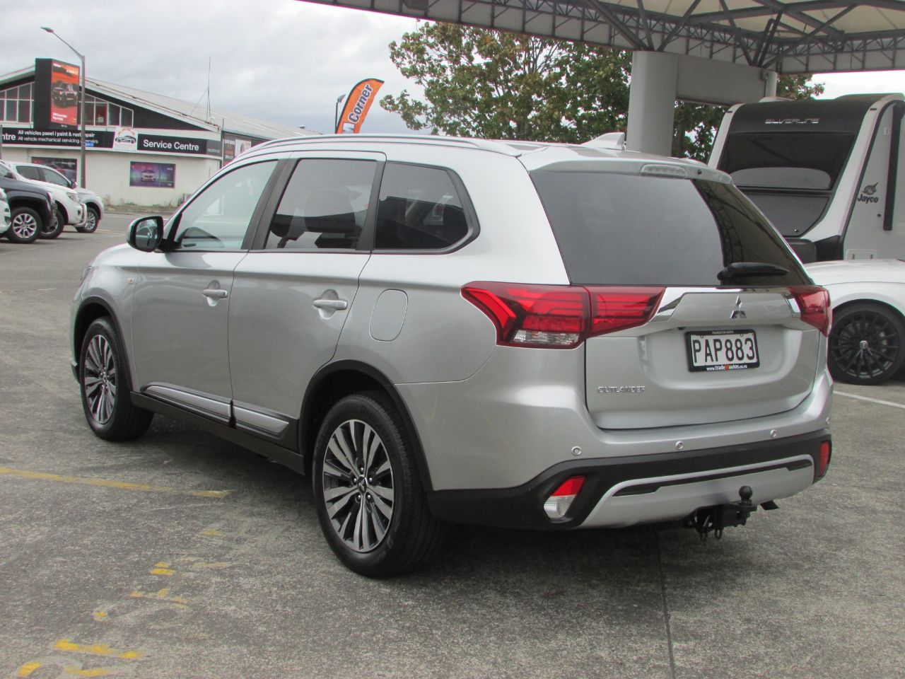 Vehicle image 5
