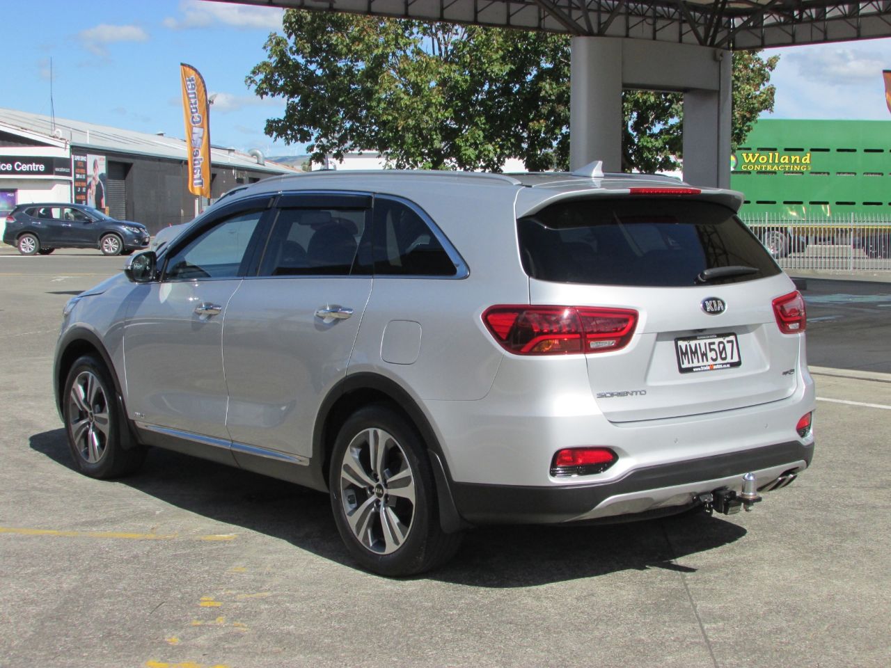 Vehicle image 5