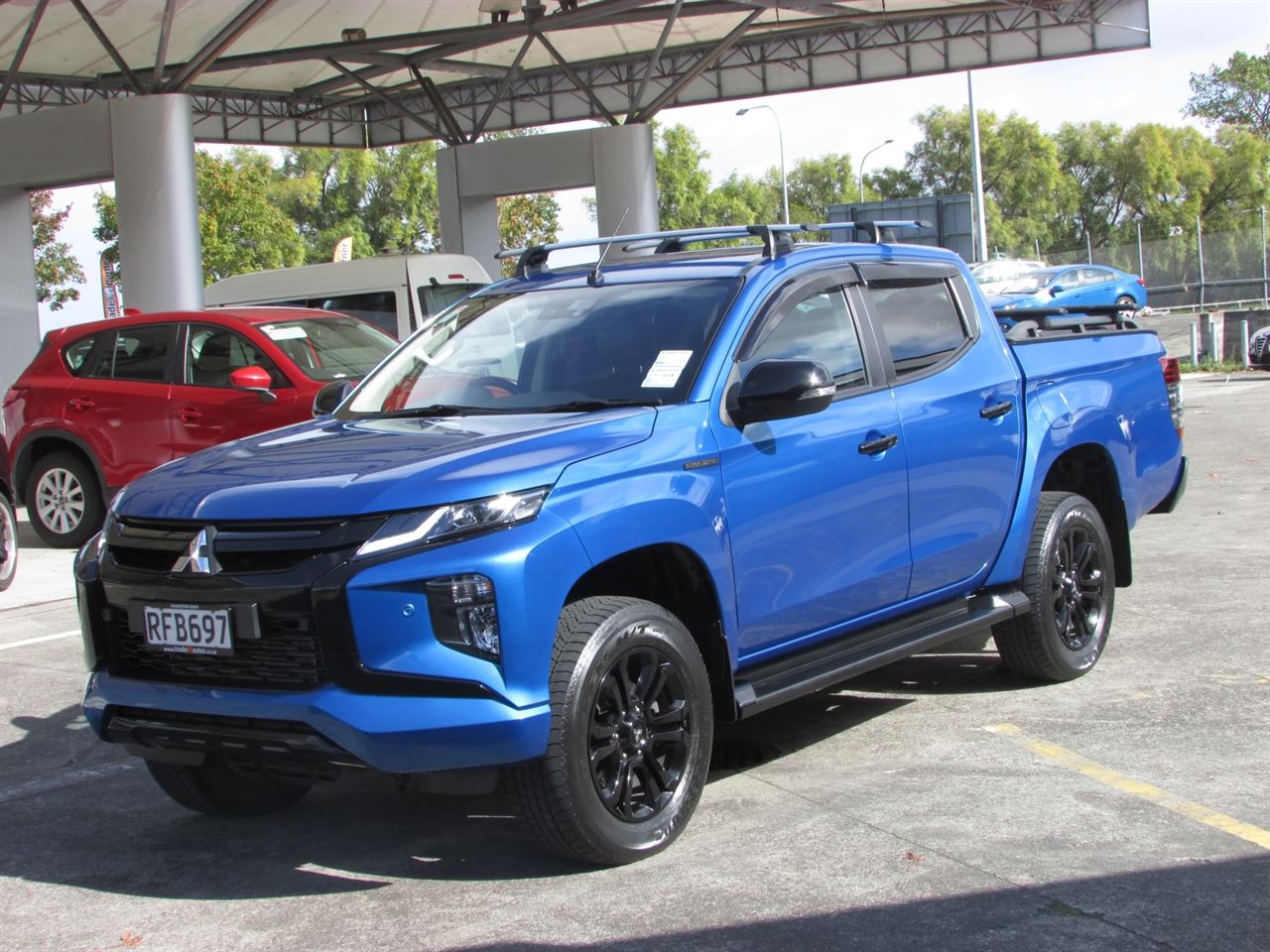 Vehicle image 3