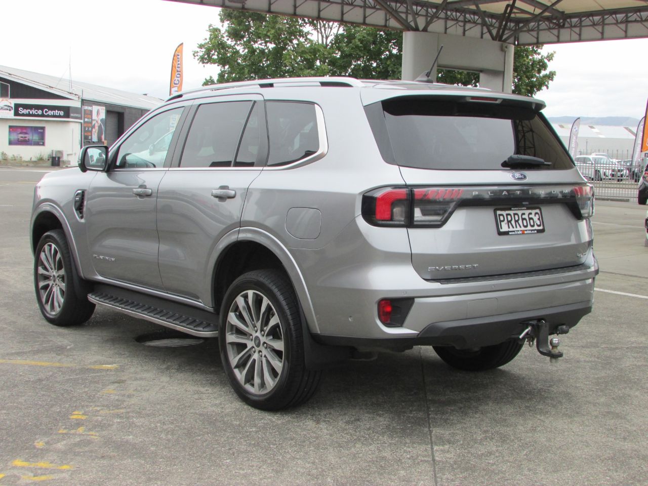 Vehicle image 5