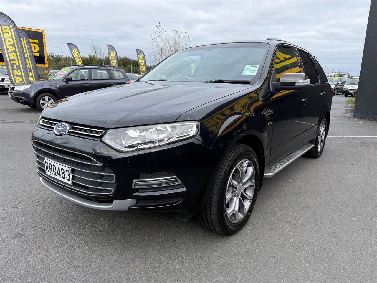 Vehicle image 3
