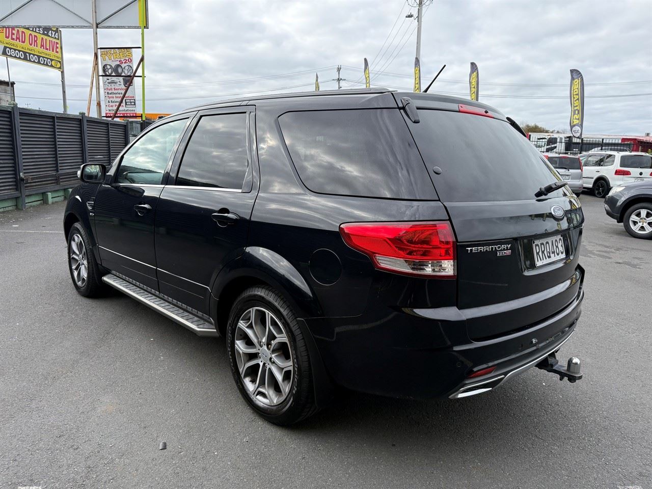 Vehicle image 5
