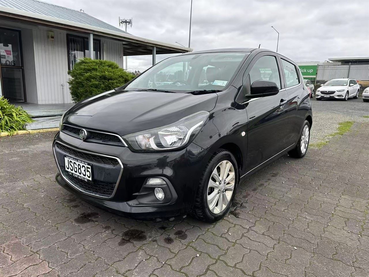 Vehicle image 3