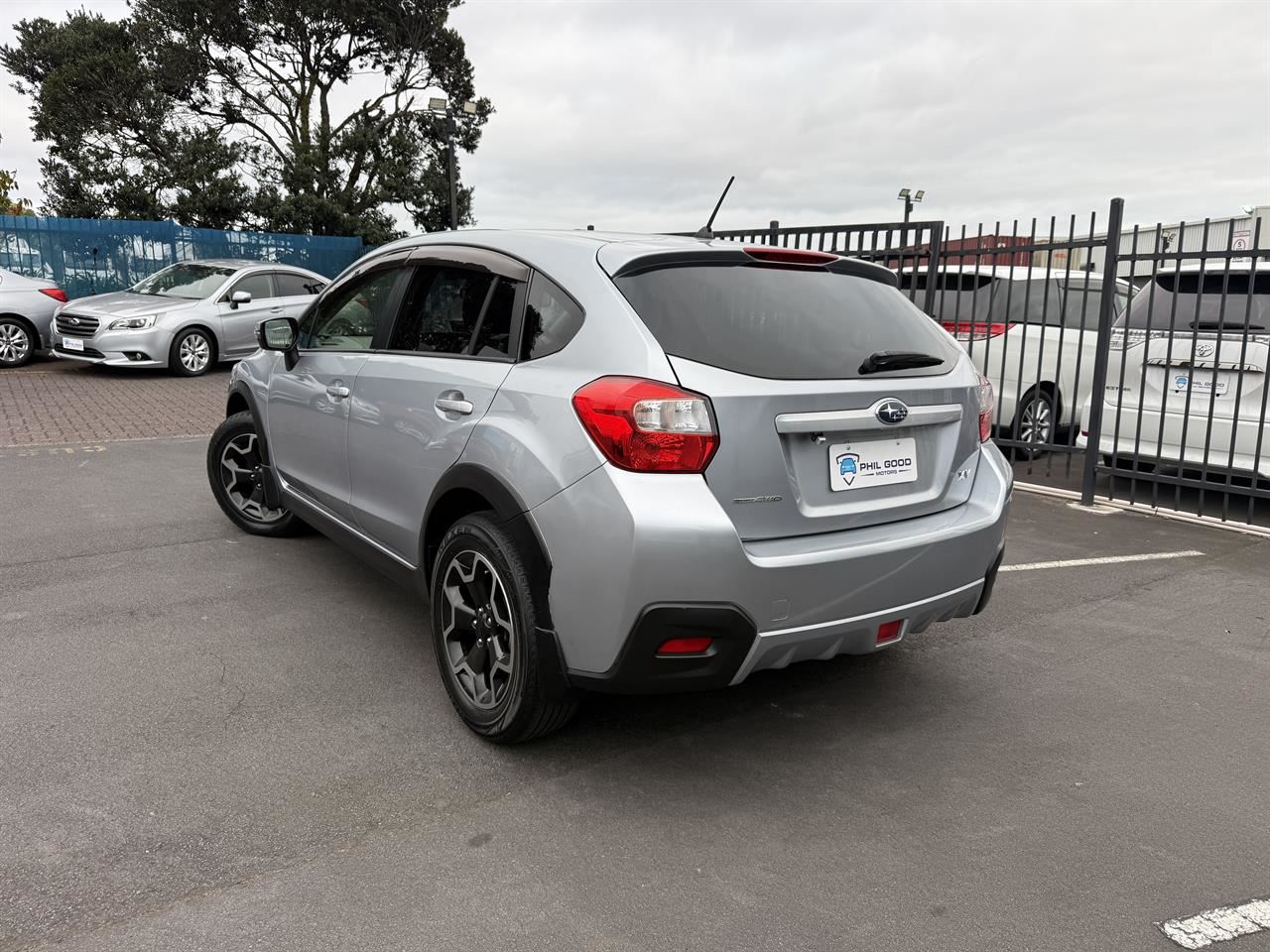 Vehicle image 4
