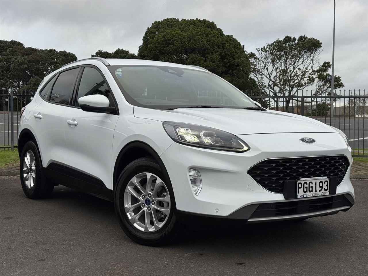 Vehicle image 3