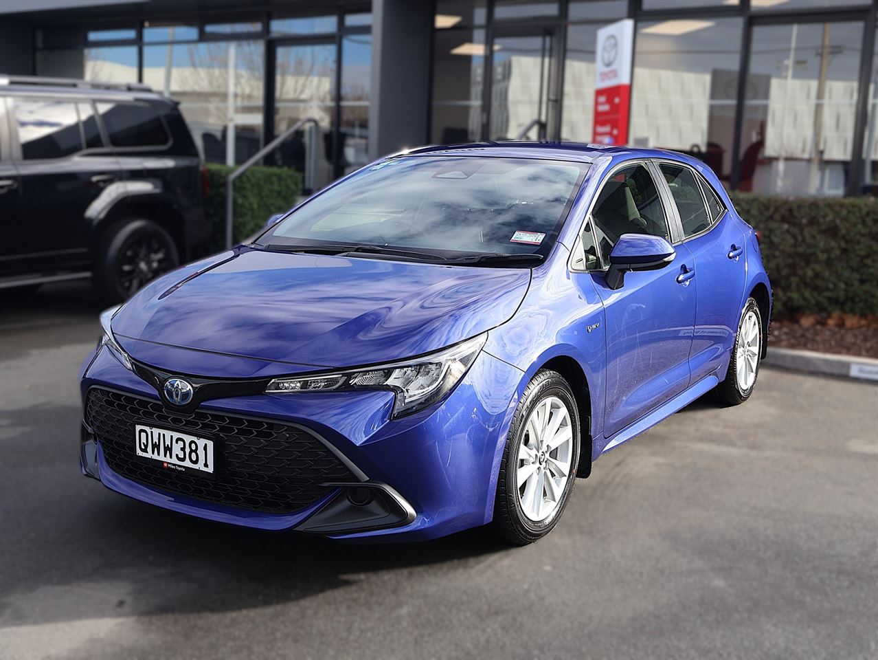 Vehicle image 3