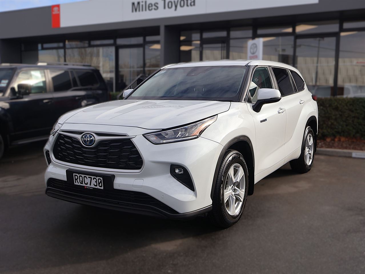 Vehicle image 3