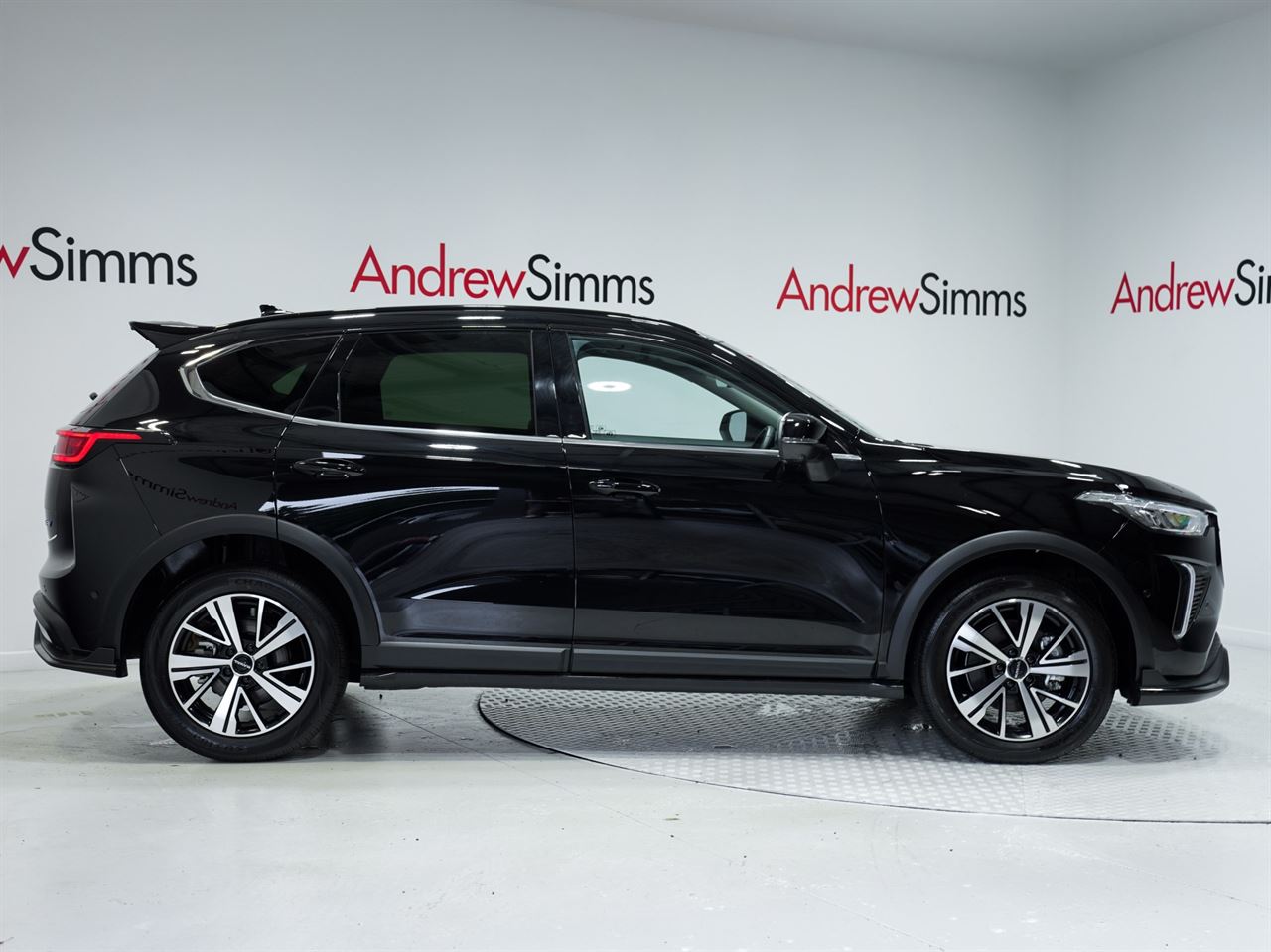 Vehicle image 3