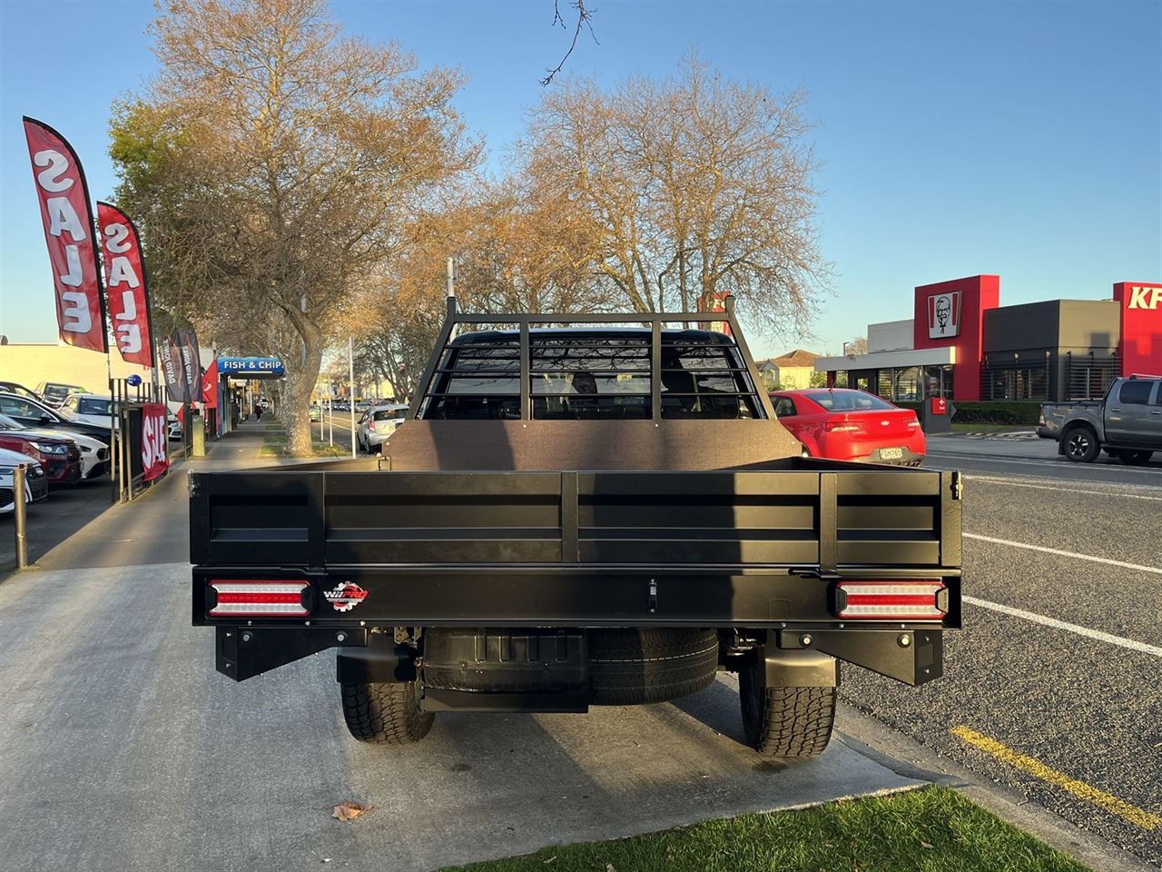 Vehicle image 5