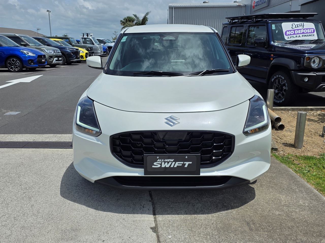 Vehicle image 3