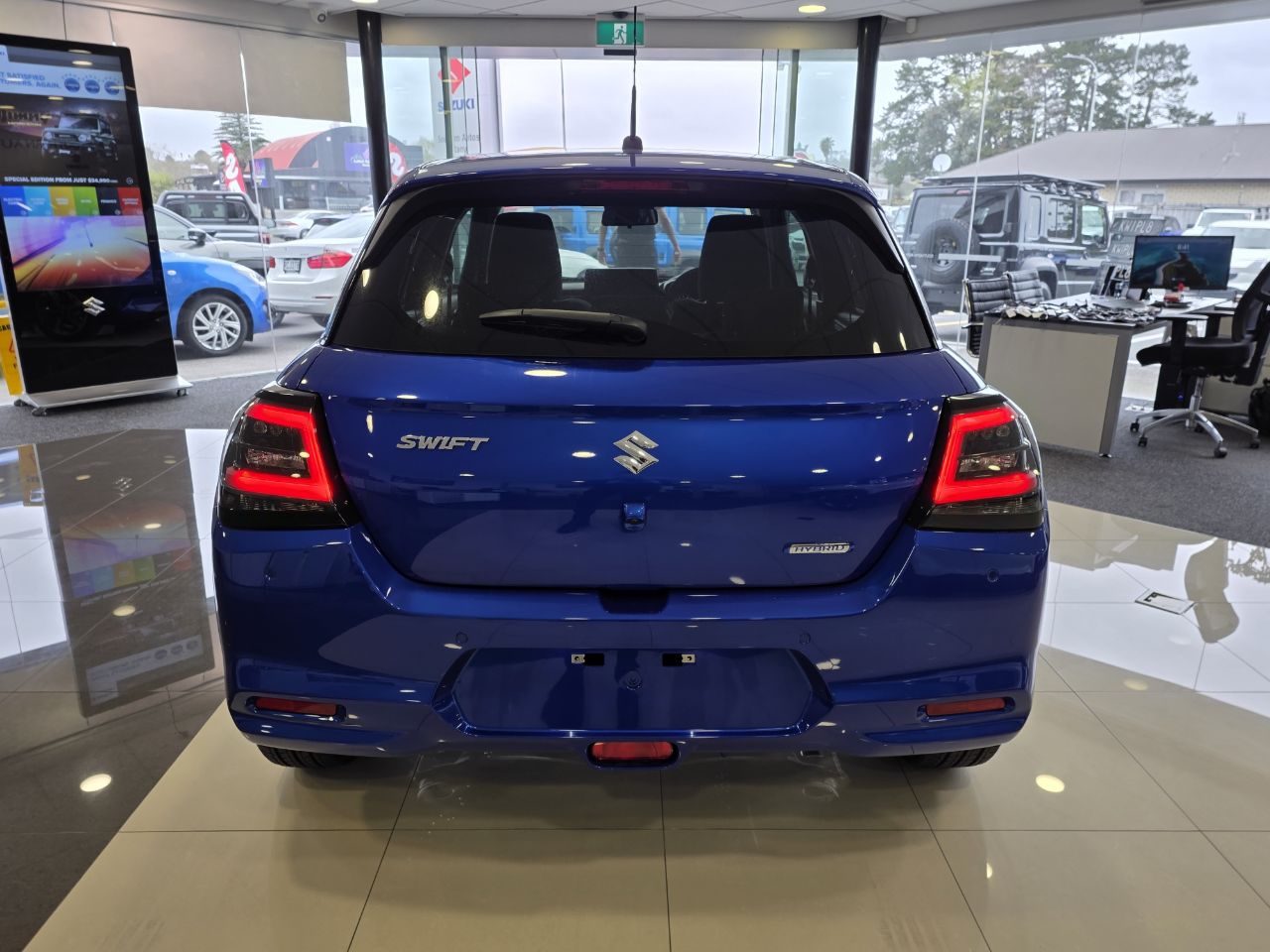 Vehicle image 5