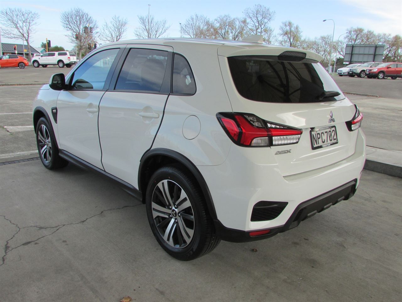 Vehicle image 5