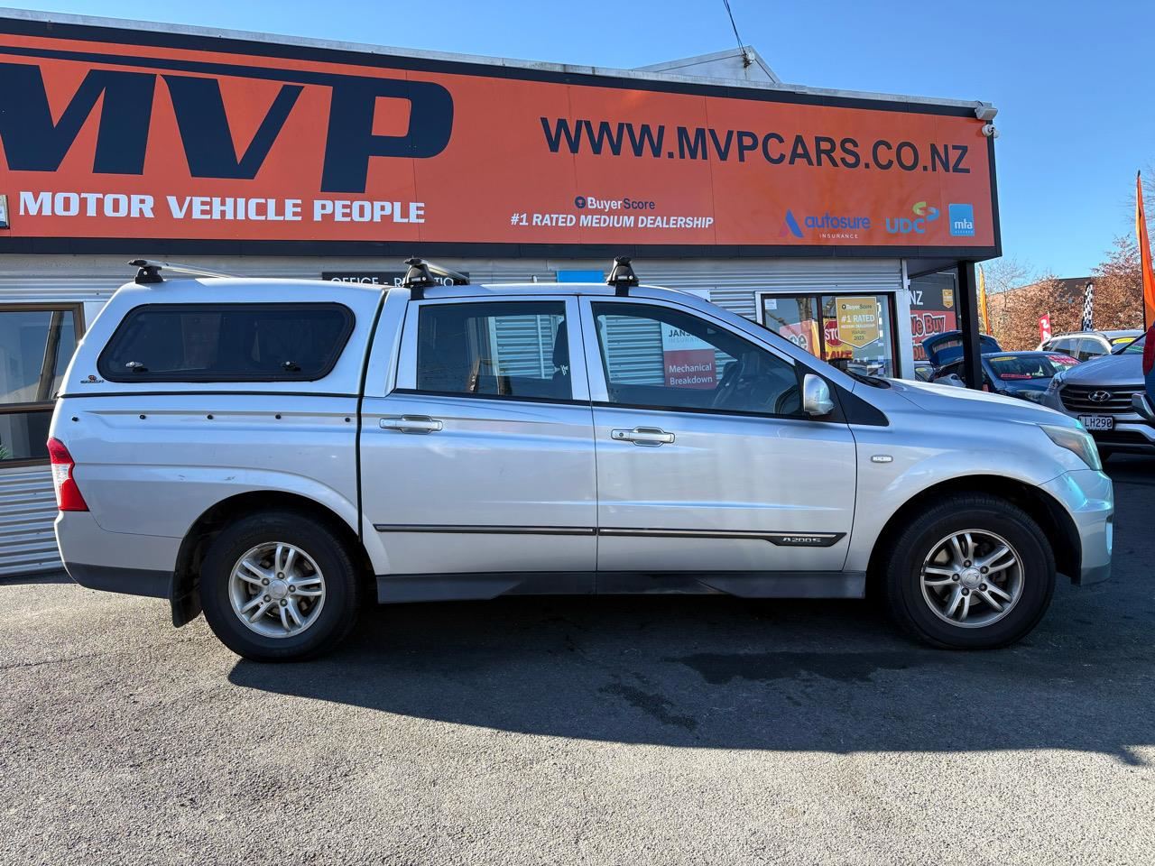 Vehicle image 3