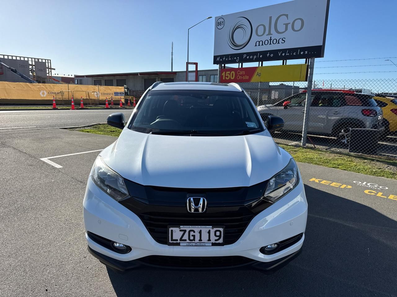 Vehicle image 3
