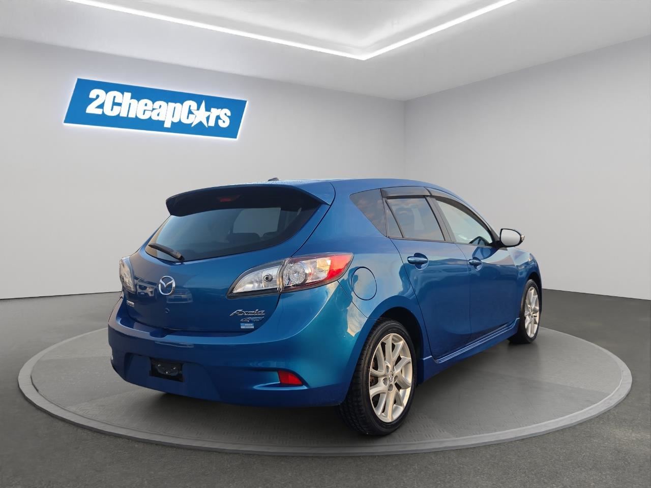 Vehicle image 5