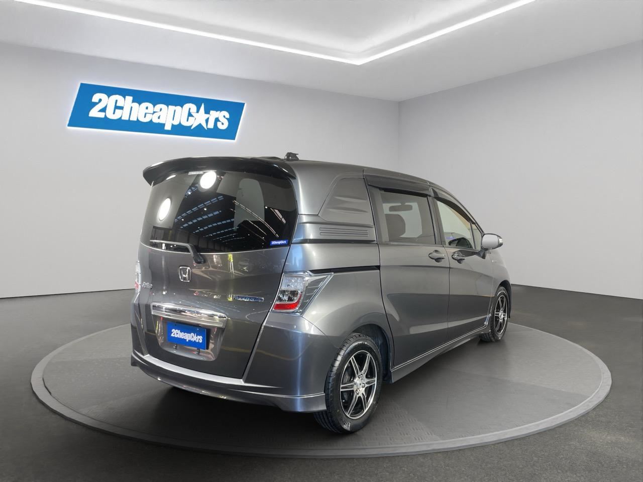 Vehicle image 5