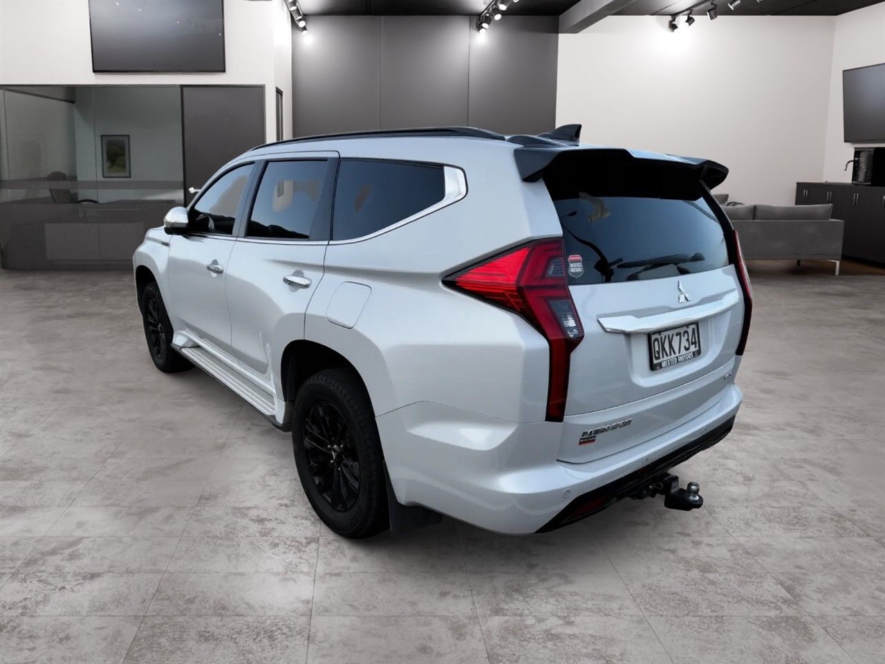 Vehicle image 4