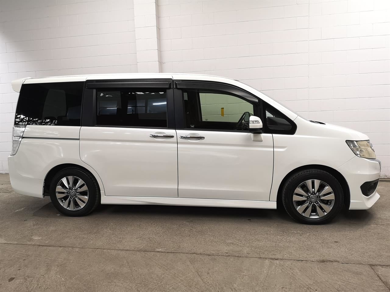 Vehicle image 3