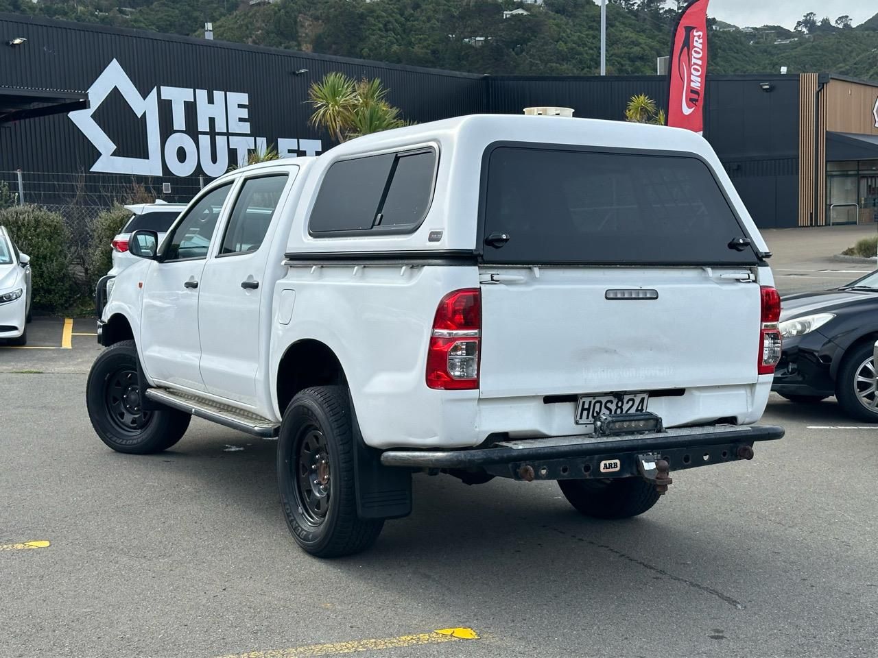 Vehicle image 5