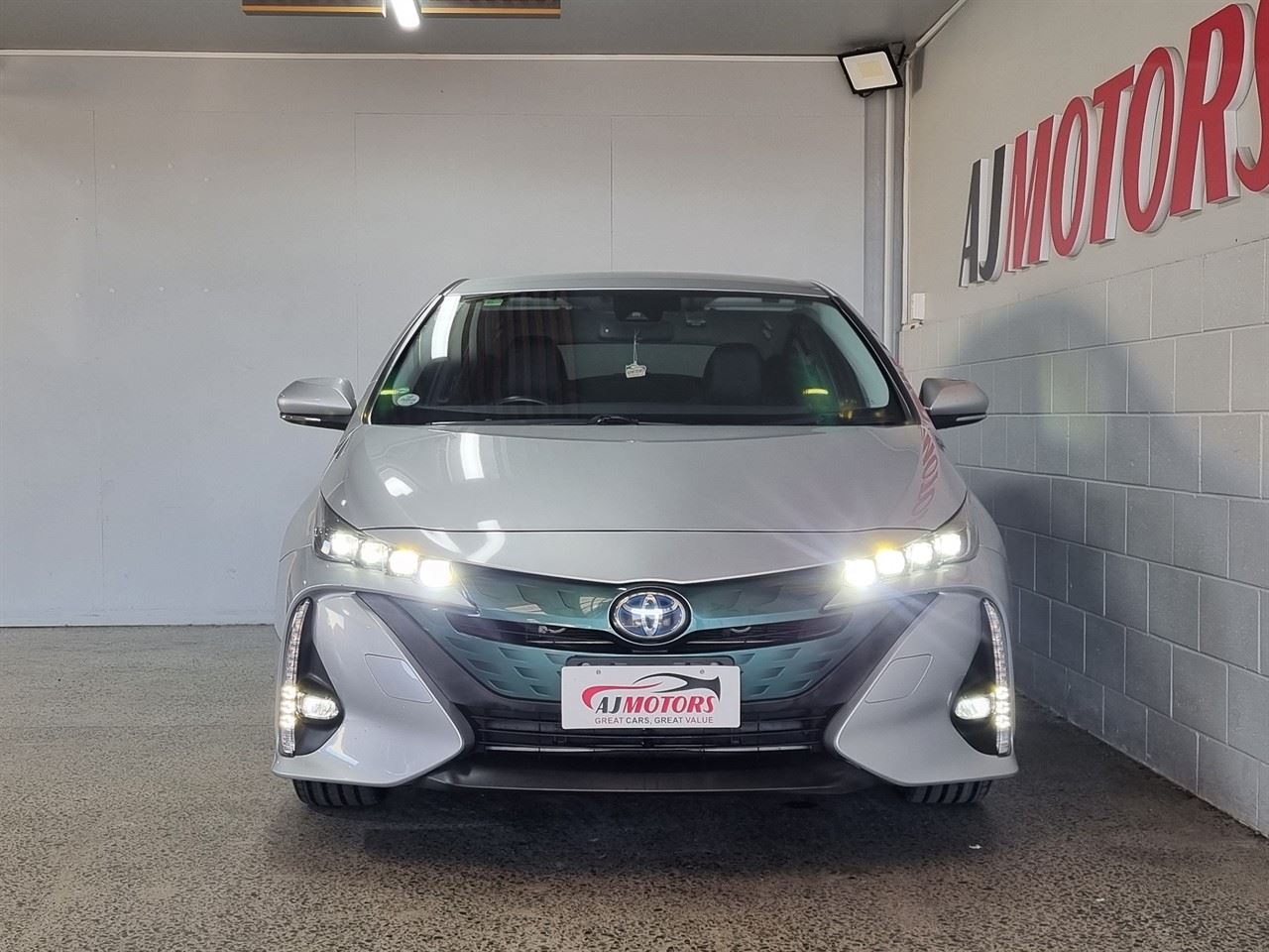 Vehicle image 2