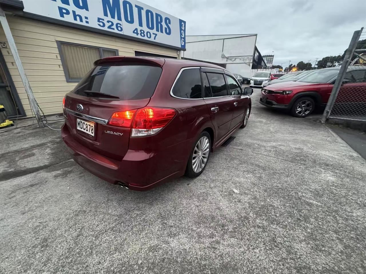 Vehicle image 5