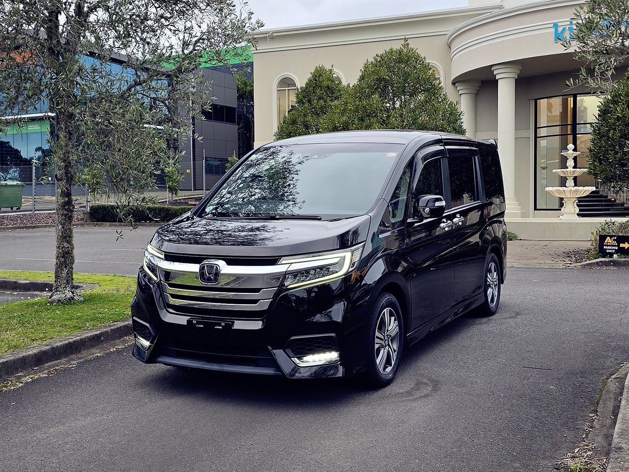 Vehicle image 3