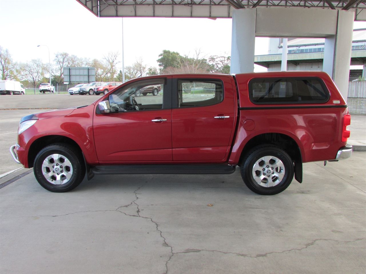 Vehicle image 5