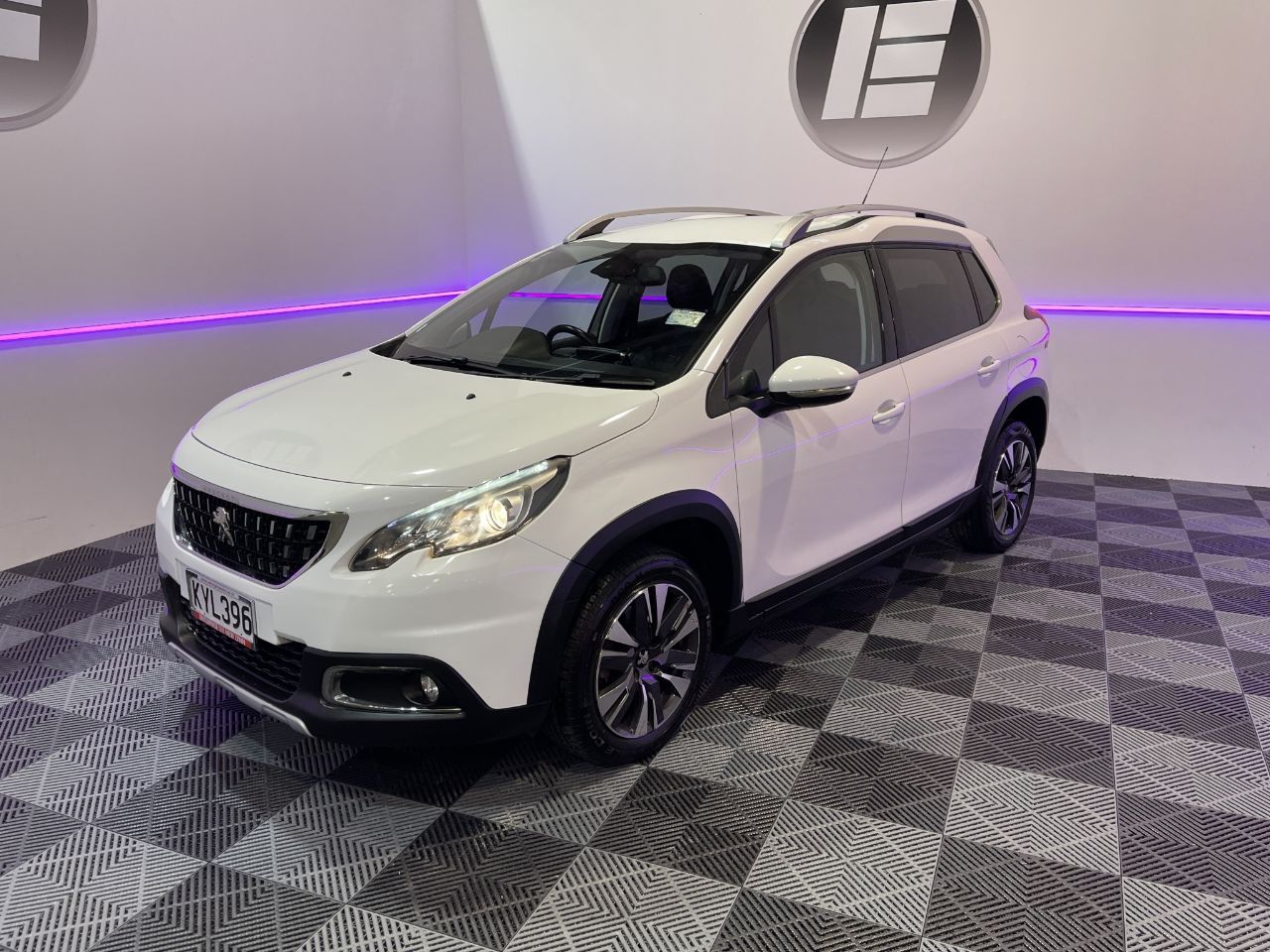 Vehicle image 3
