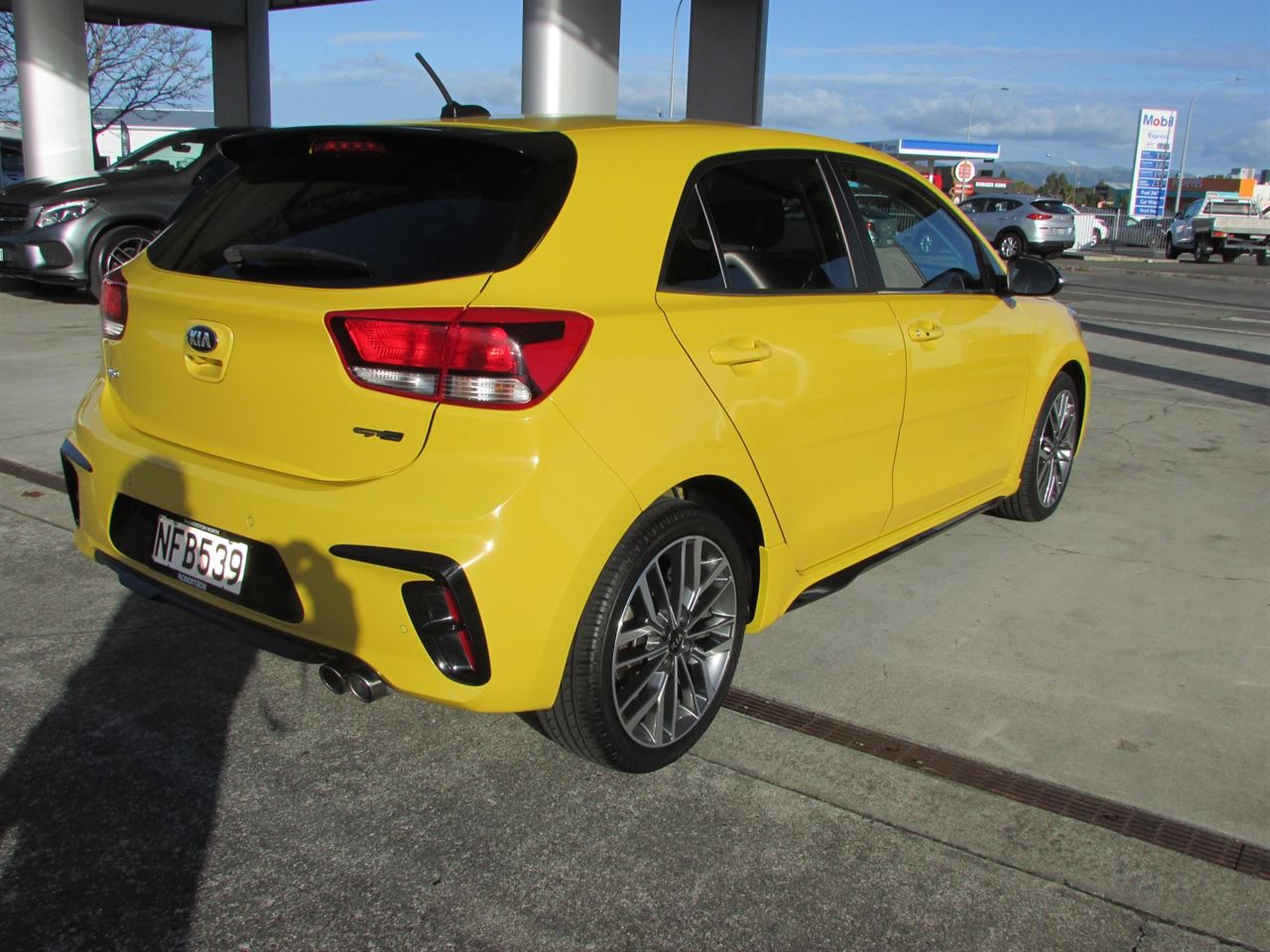 Vehicle image 2