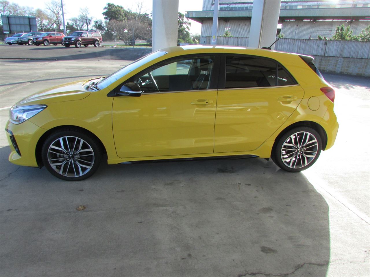 Vehicle image 4