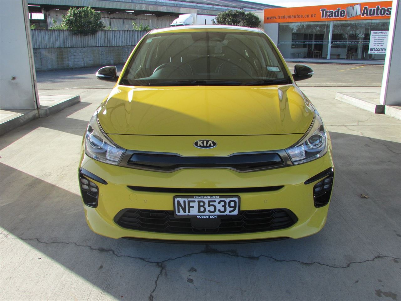 Vehicle image 5