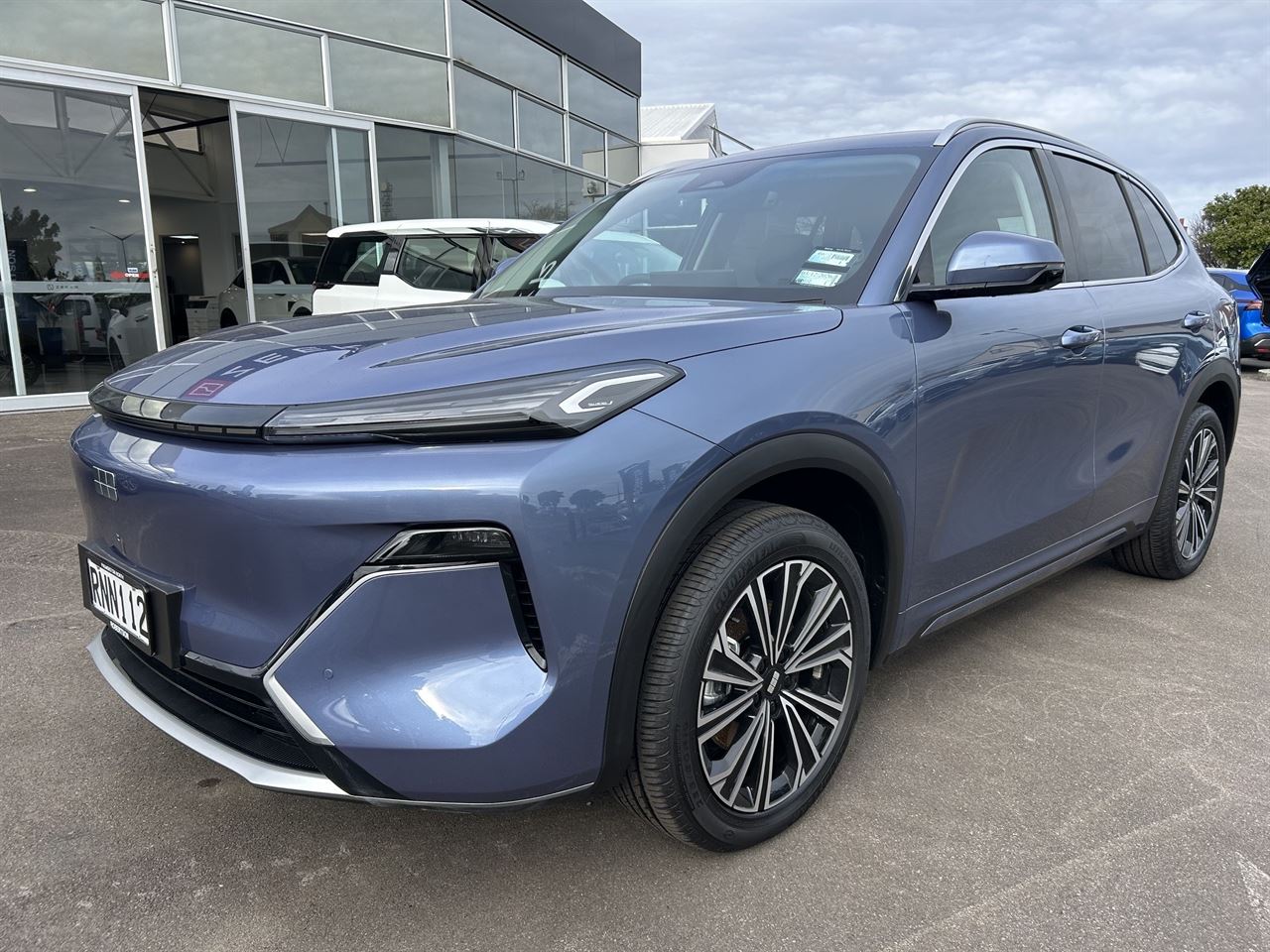 Vehicle image 3