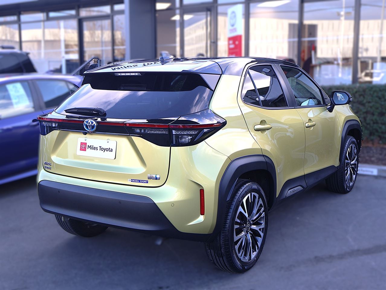 Vehicle image 5