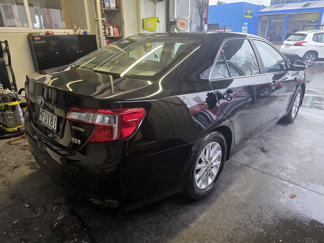 Vehicle image 5