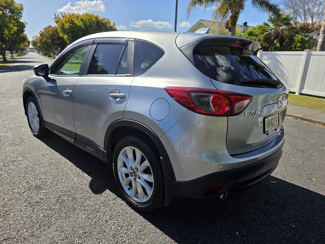 Vehicle image 3