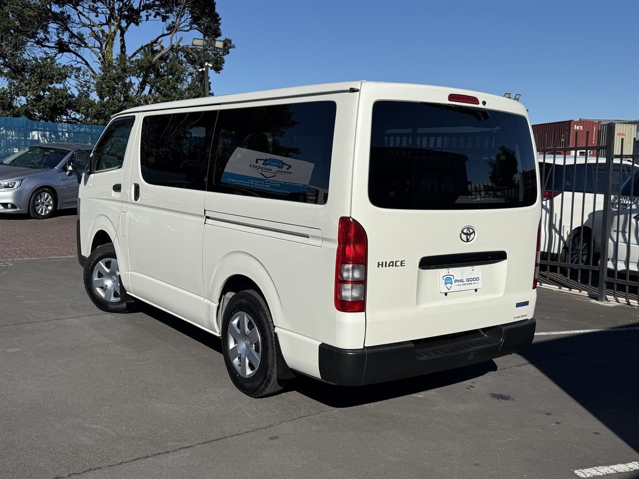 Vehicle image 4
