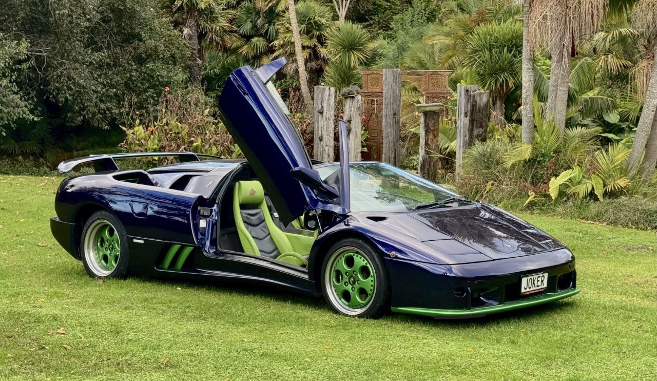 Vehicle image 5