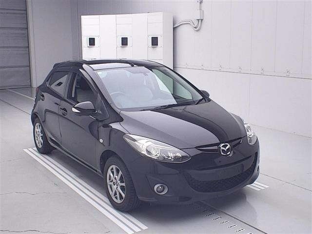 Vehicle image 3